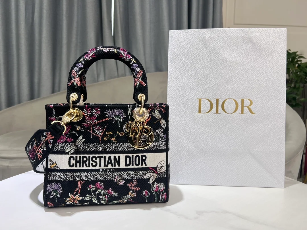 레이디 D-Lite 미디엄 백 블랙 멀티컬러 상세