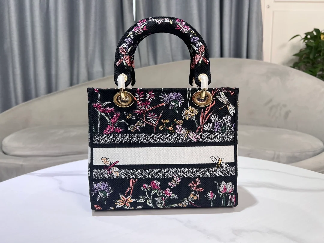 레이디 D-Lite 미디엄 백 블랙 멀티컬러 상세