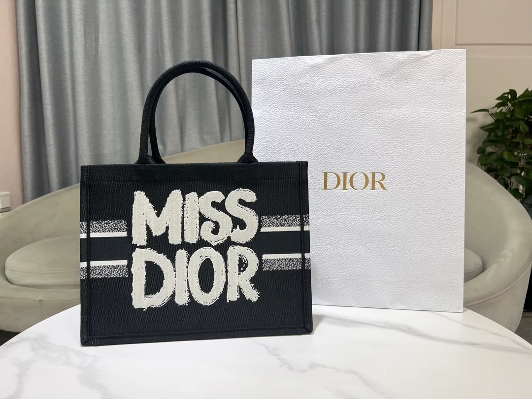 Miss 북 토트 미디엄 백 블랙 상세