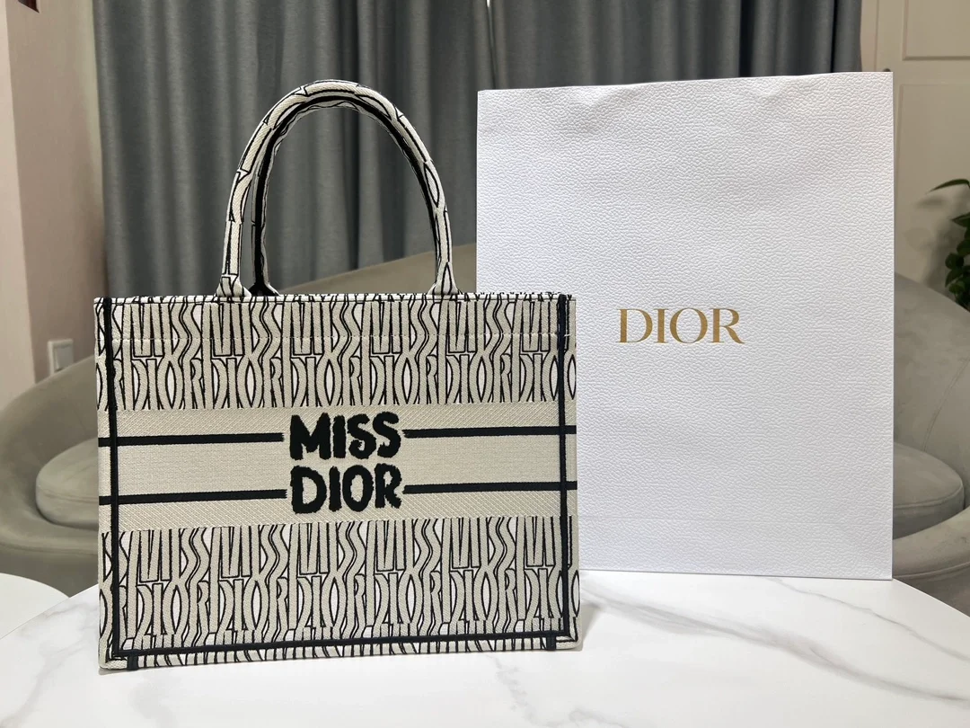 북 토트 미디엄 백 화이트 상세