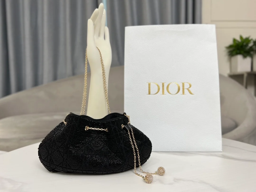 드림 버킷 백 블랙 상세