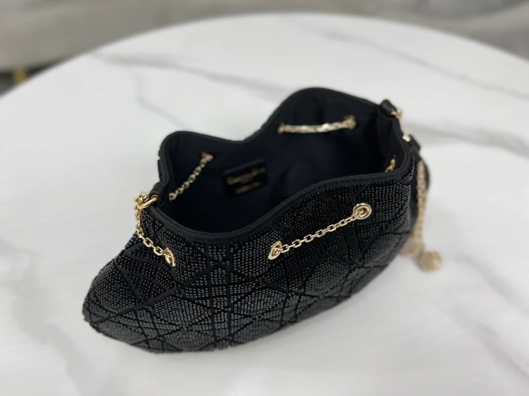 드림 버킷 백 블랙 상세