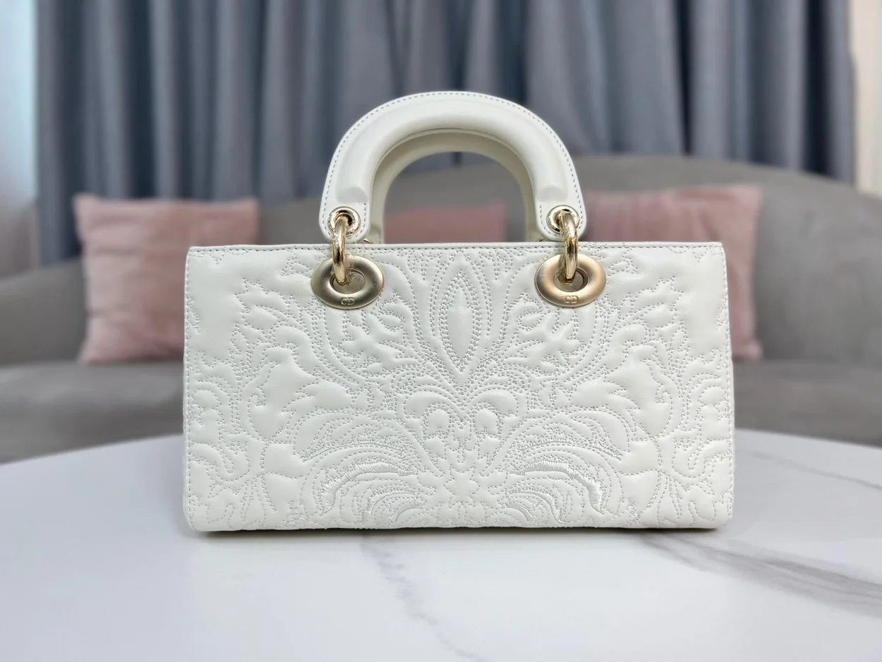 레이디 D-JOY 백 화이트 상세