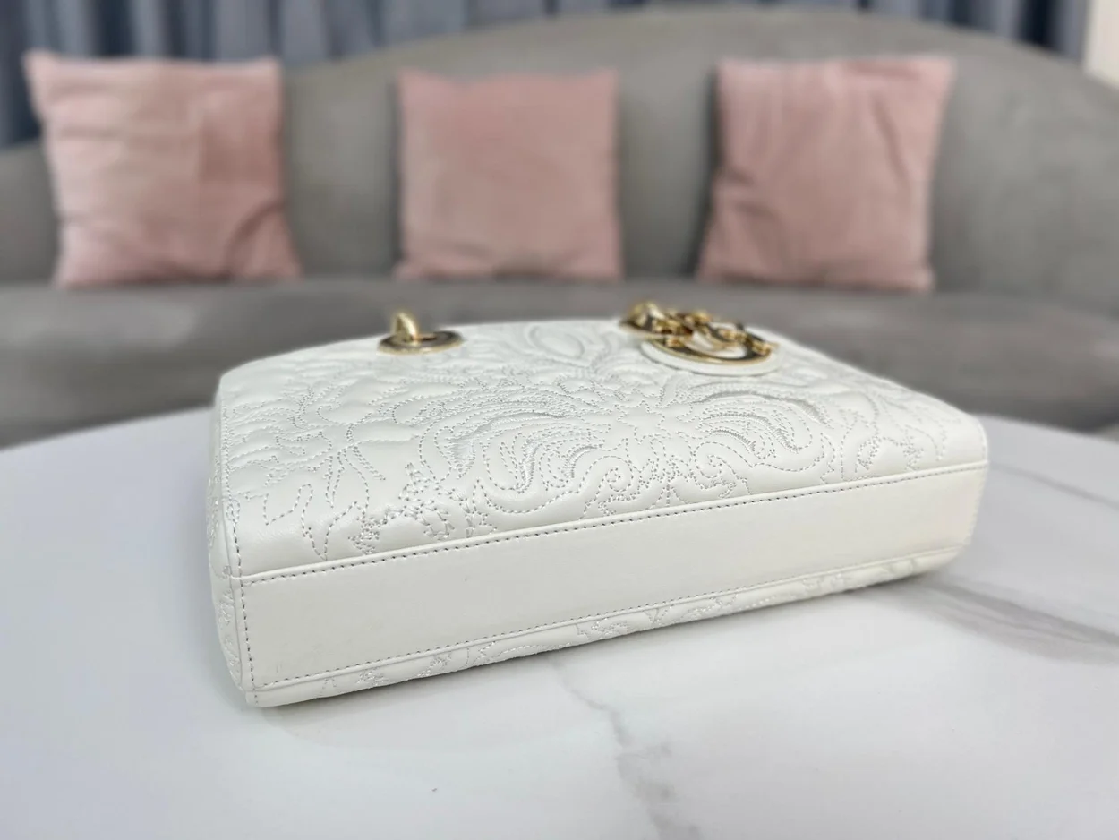 레이디 D-JOY 백 화이트 상세