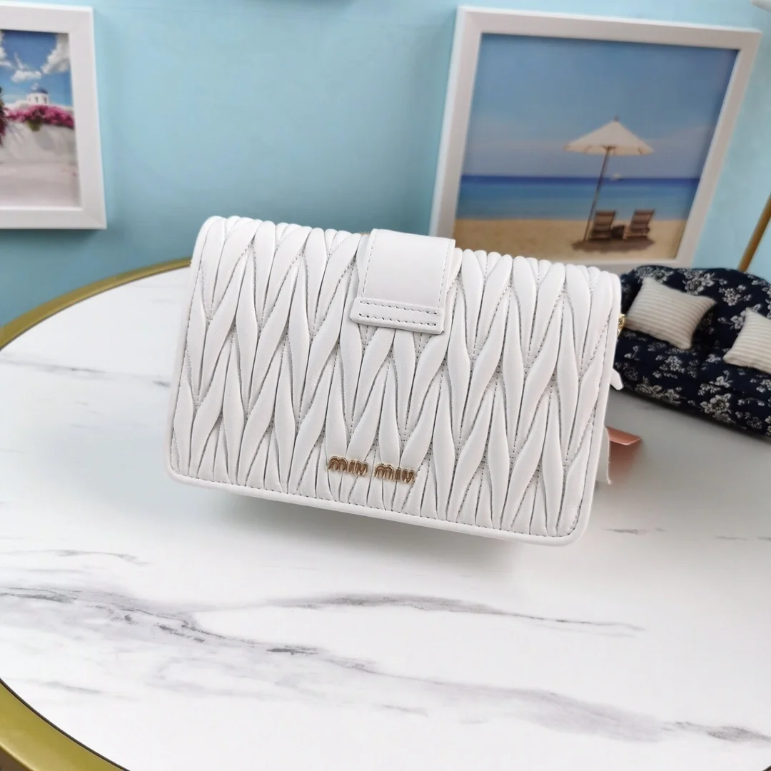 마테라쎄 가죽백 화이트 상세