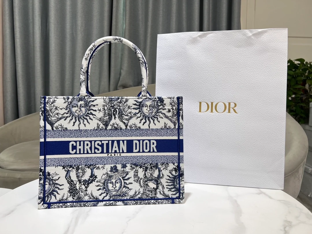 Toile de Jouy Soleil 자수 북 토트 미디엄 백 상세