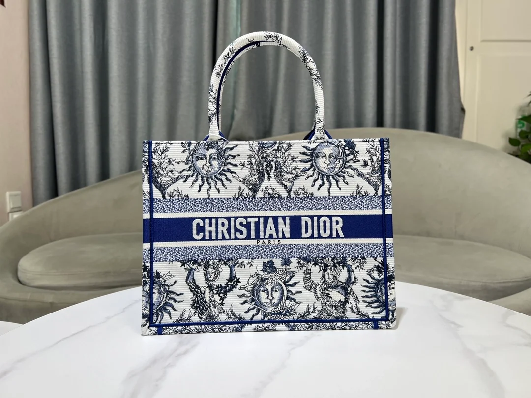 Toile de Jouy Soleil 자수 북 토트 미디엄 백 상세