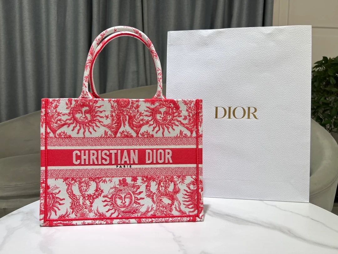 Toile de Jouy Soleil 자수 북 토트 미디엄 백 상세