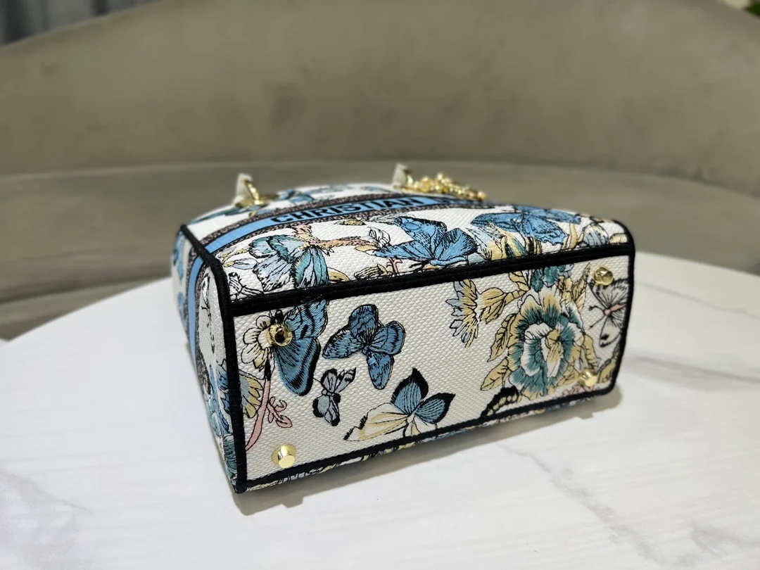 레이디 D-Lite 미디엄 백 화이트 블루 멕시코 상세