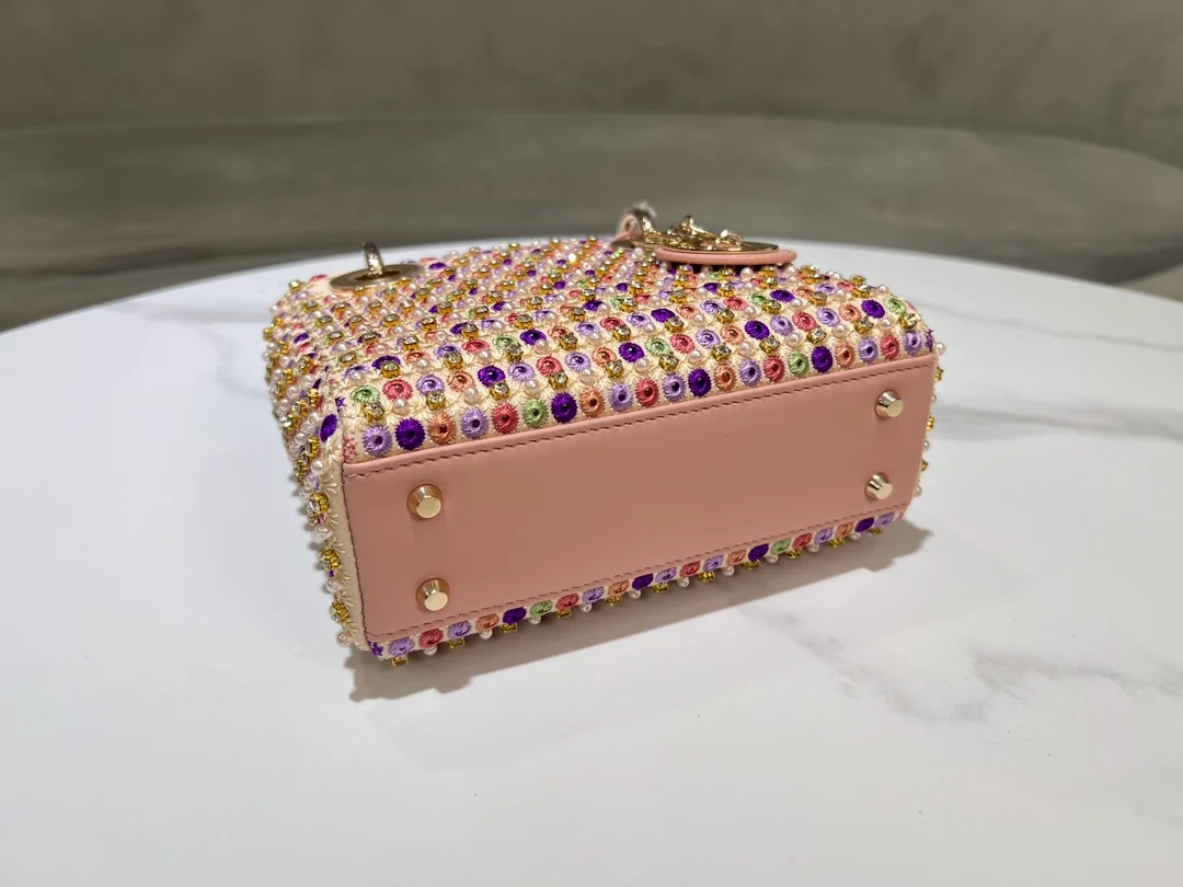 라이트 레이디 백 새틴 미러 비즈 멀티컬러 상세