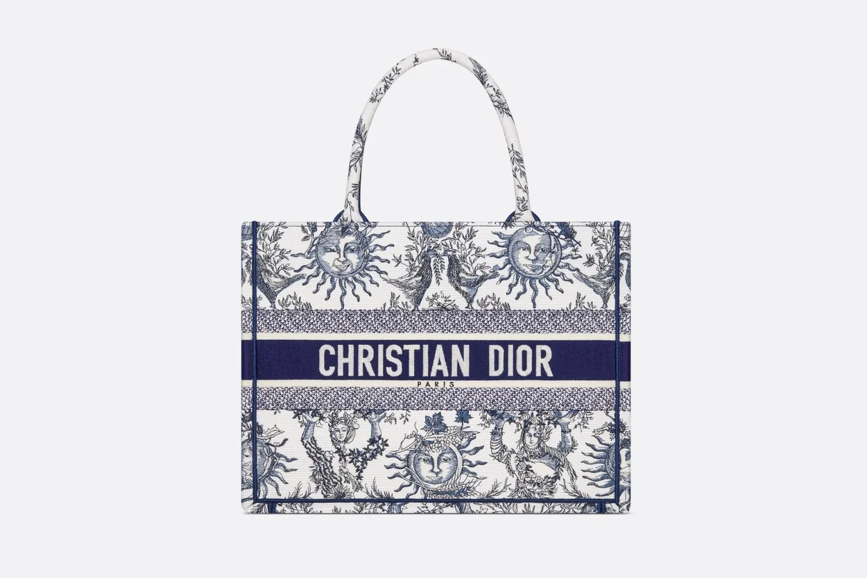 북 화이트 네이비 자수 토트 미디엄 백 상세