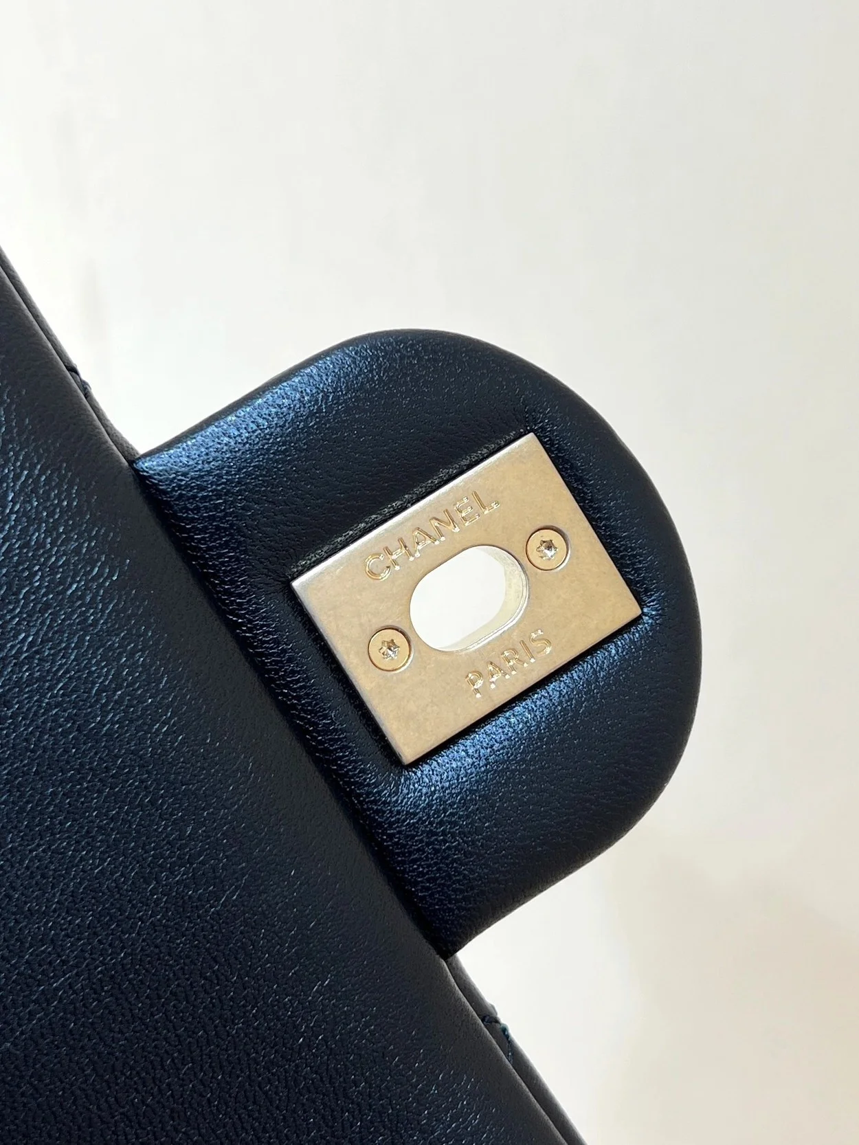 24ss 체인 쁘띠삭 미니 플랩백 상세