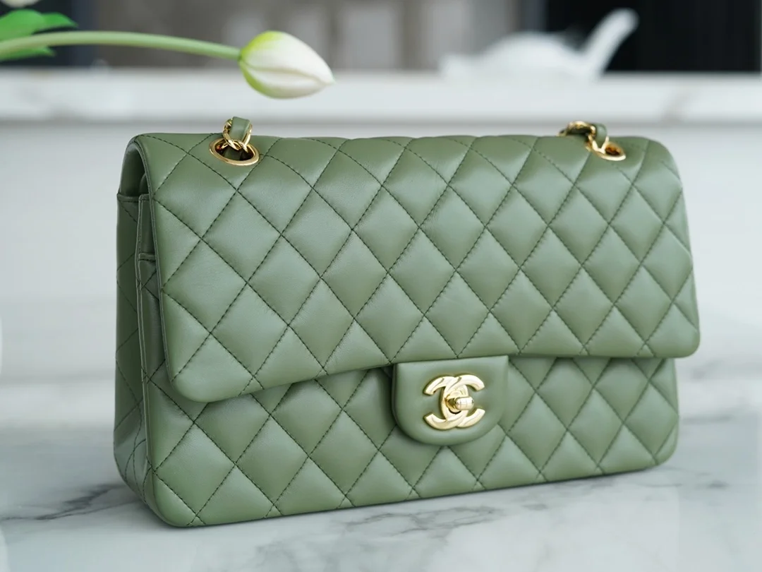 클래식 미디움 램스킨 그린 골드 상세