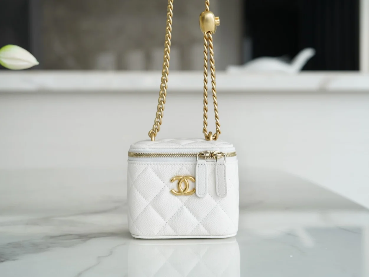 스몰 베니티 램스킨 화이트 상세