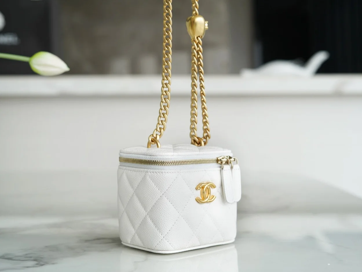 스몰 베니티 램스킨 화이트 상세