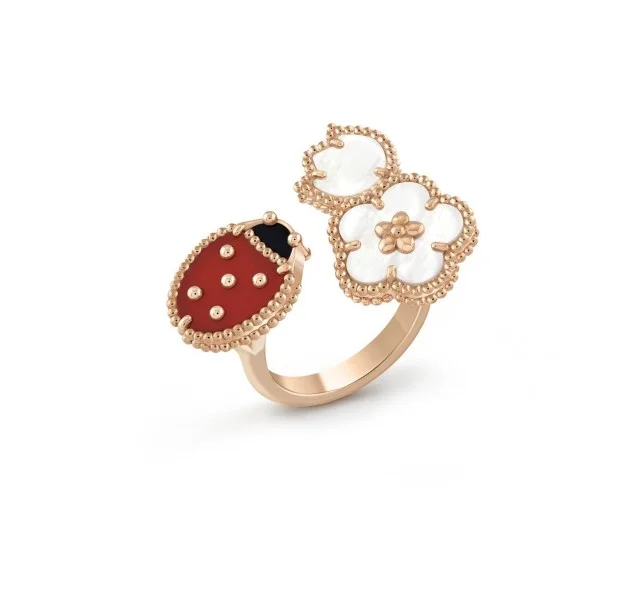 스프링 비트윈 더 핑거 반지 9X300