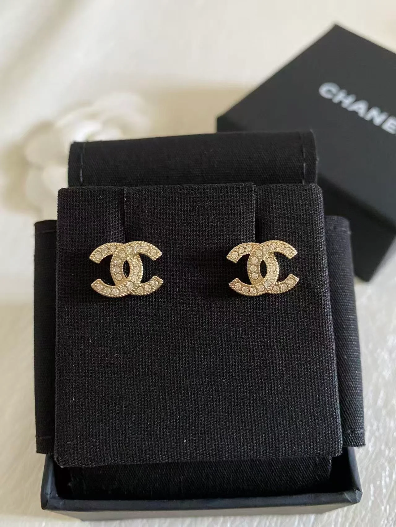 로고 클래식 이어링 상세