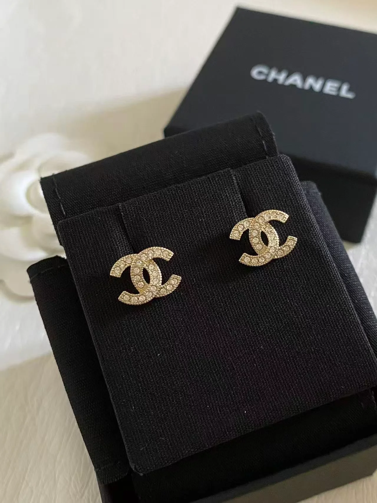 로고 클래식 이어링 상세