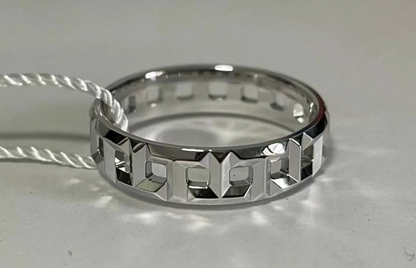 트루 와이드 링 상세