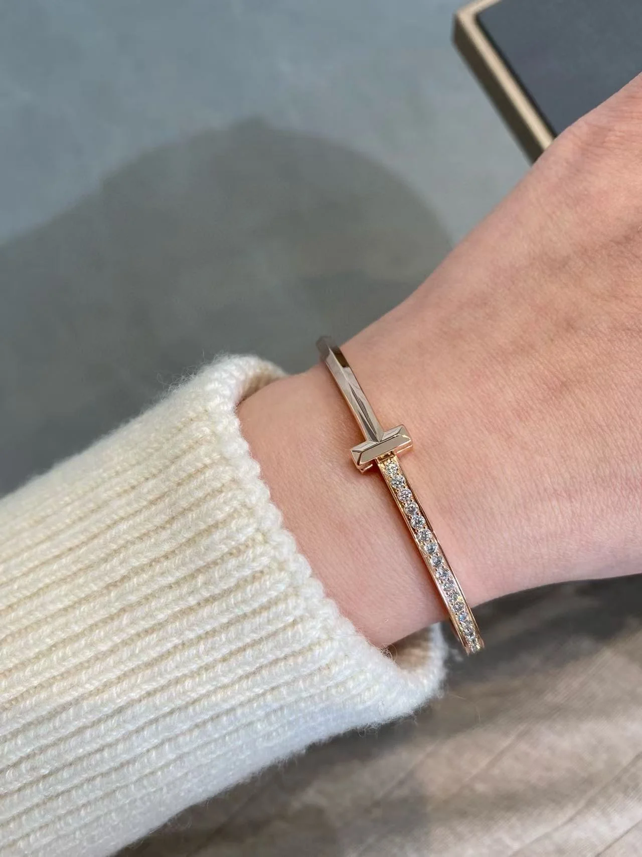 T1 네로우 힌지드 뱅글 상세