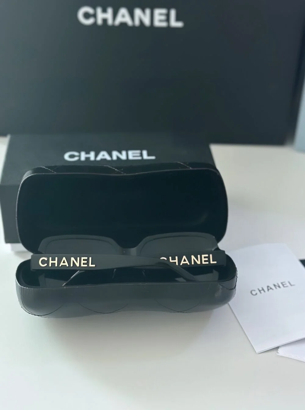 레터링 스퀘어 선글라스 상세