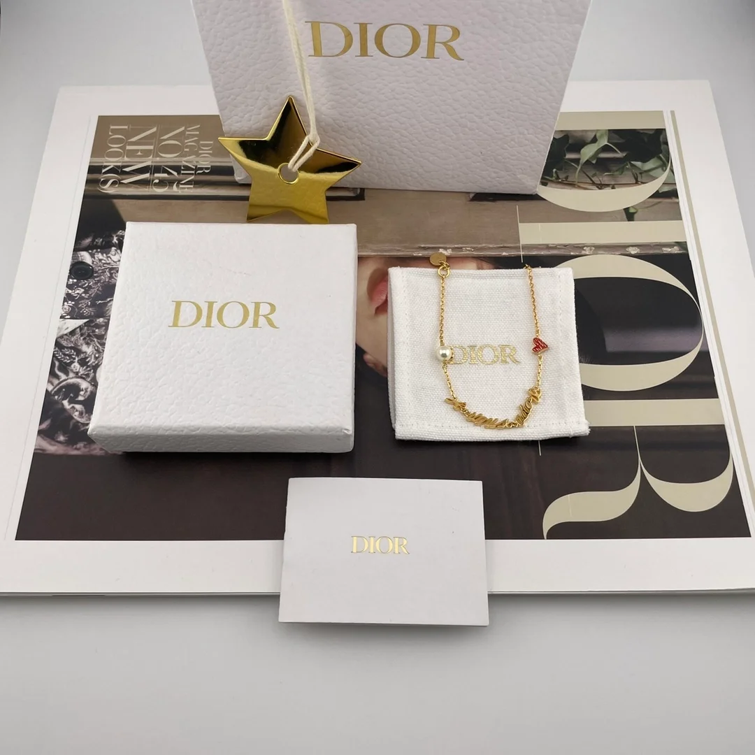 Vous Adore 팔찌 상세