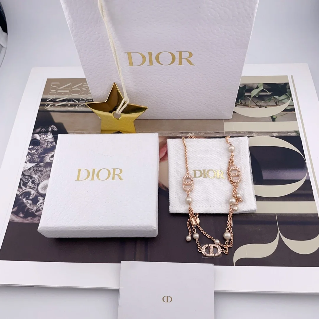 Petit CD 목걸이 핑크 크리스탈 상세