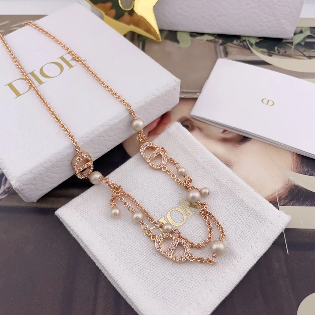 Petit CD 목걸이 핑크 크리스탈 상세