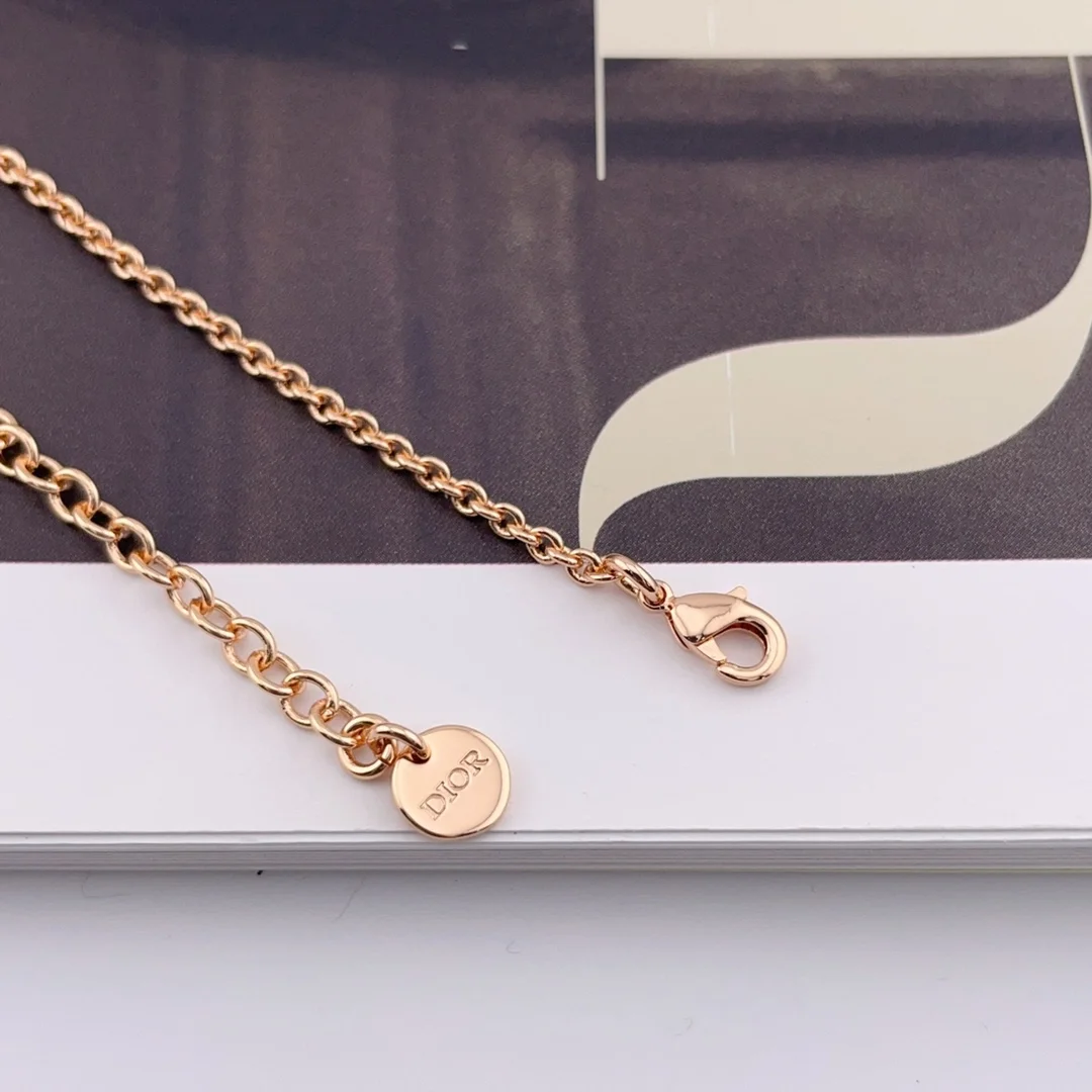 Petit CD 목걸이 핑크 크리스탈 상세