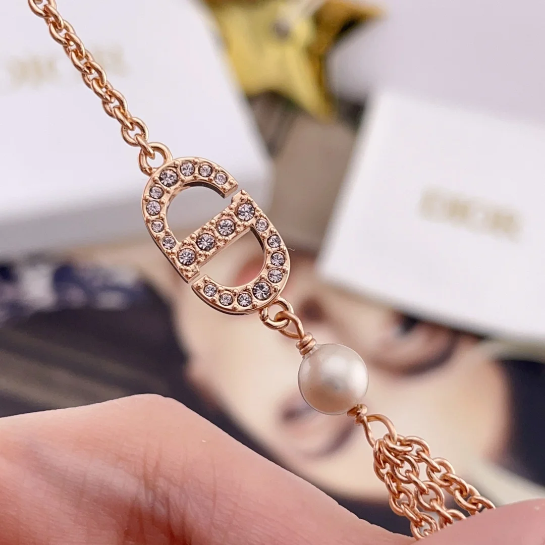 Petit CD 목걸이 핑크 크리스탈 상세