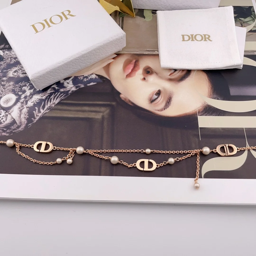 Petit CD 목걸이 핑크 크리스탈 상세