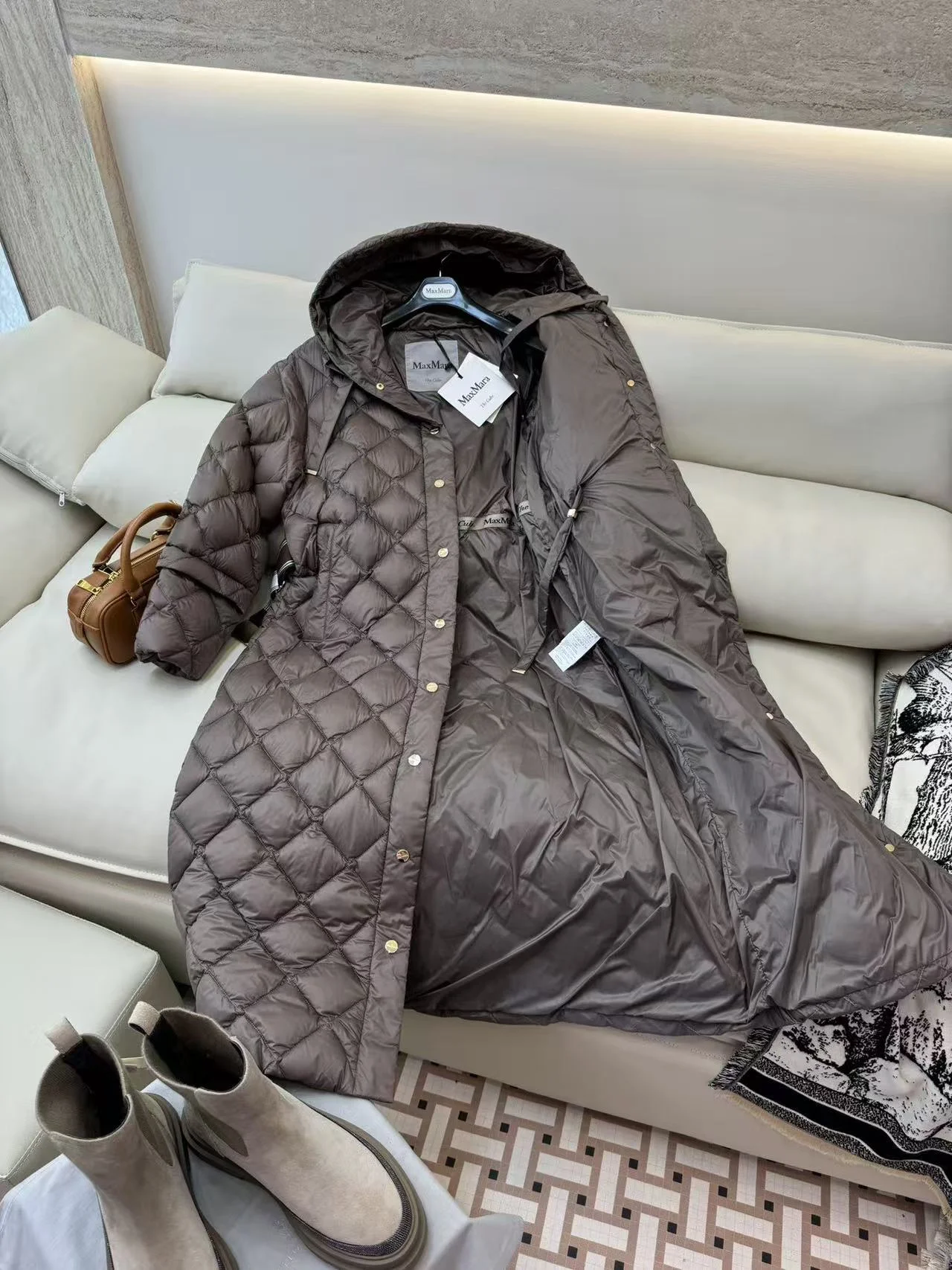 퀼팅 트레펠 코트 상세