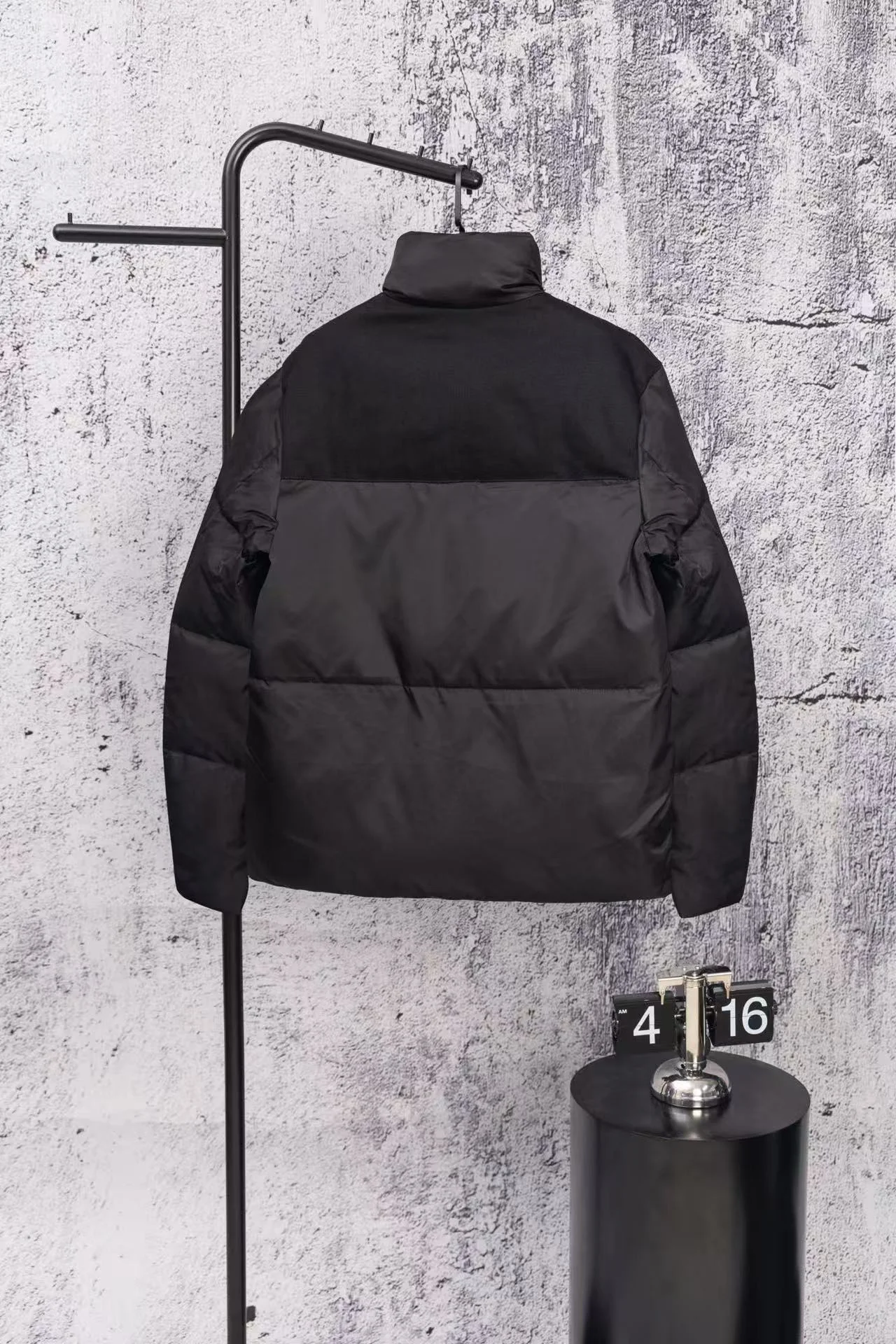 리나일론 크롭 다운 자켓 상세