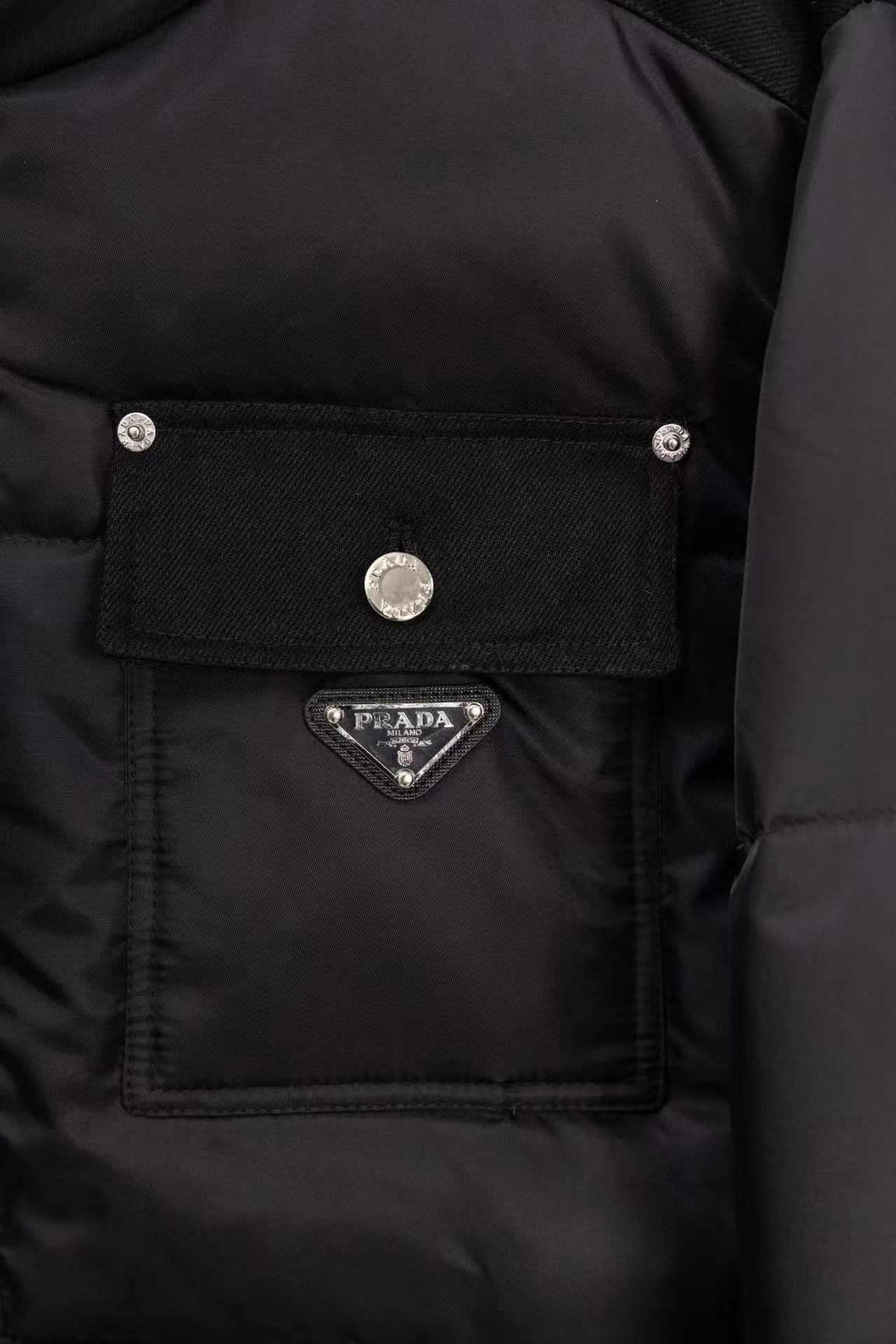 리나일론 크롭 다운 자켓 상세