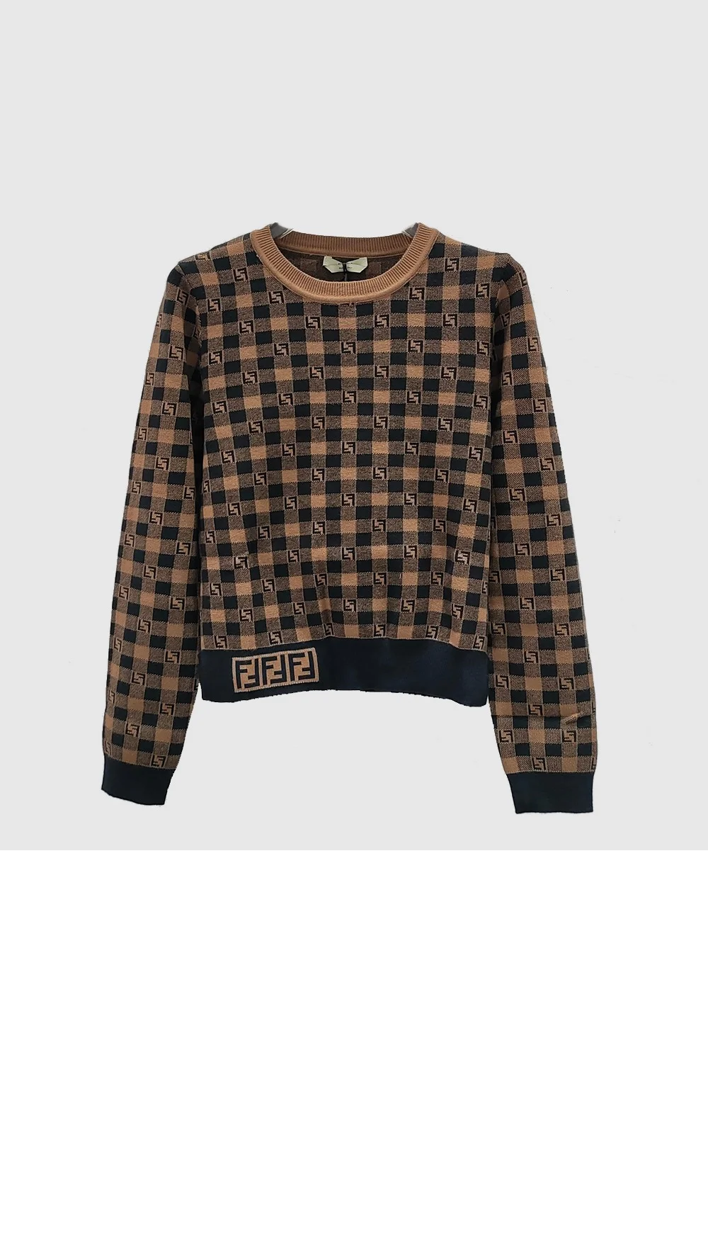 로고 프린트 긴팔 상세