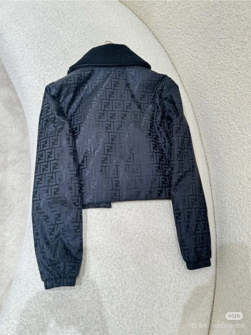 FF 로고 자카드 램스퍼 다운 재킷 상세