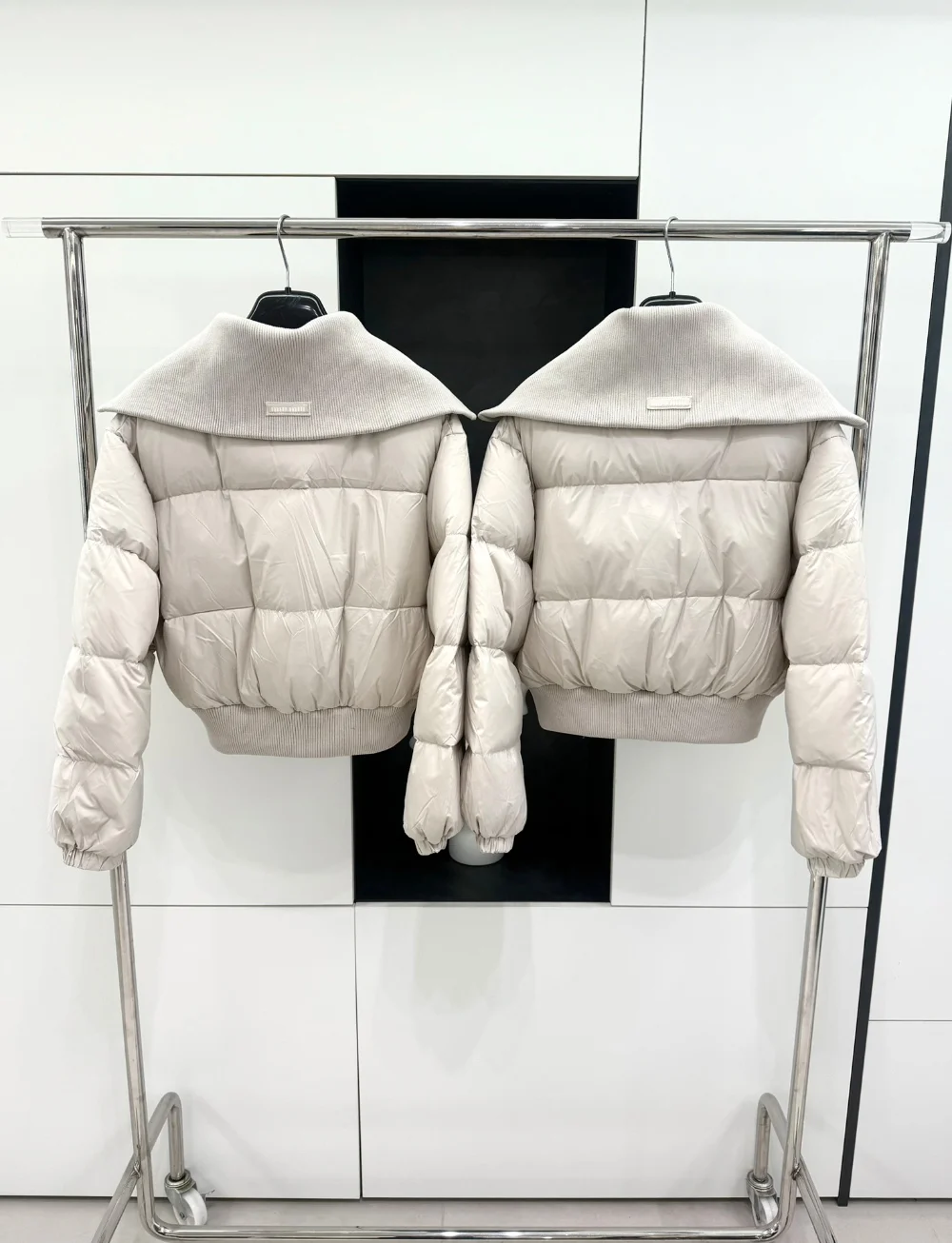 쇼트 구스 다운 재킷 상세