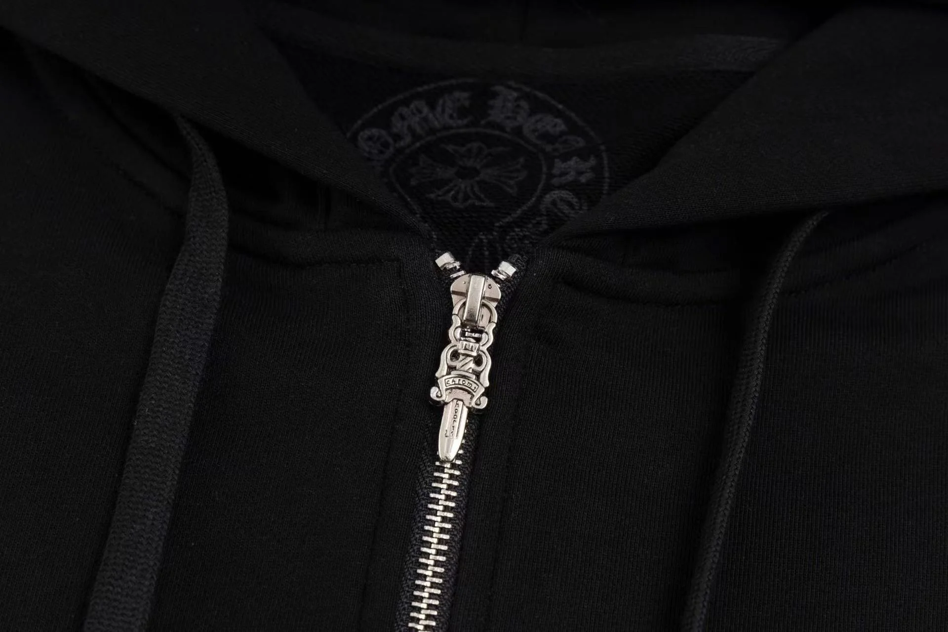 홀스슈 플로랄 플리스 집업 후드 블랙 상세