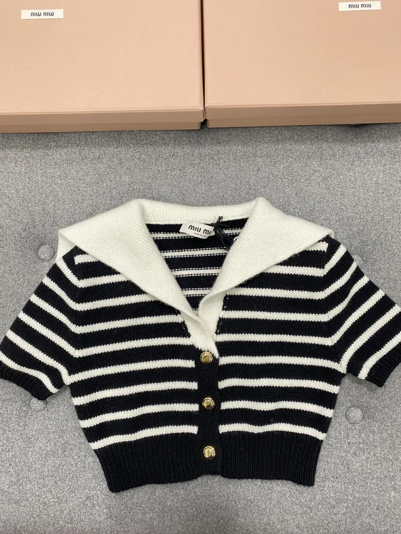 캐시미어 크롭 반팔 상세