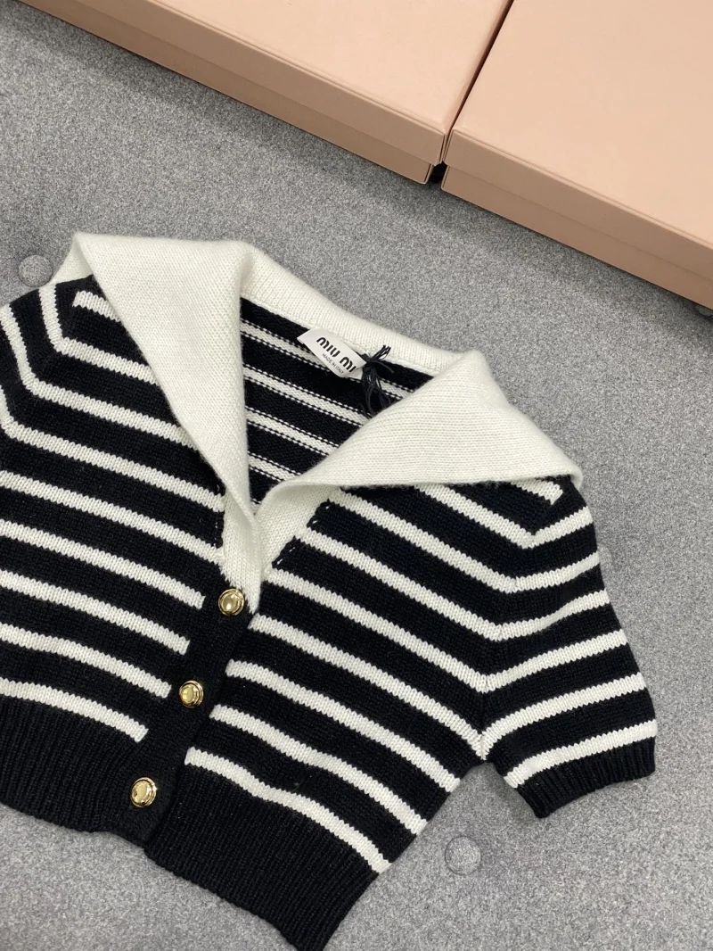 캐시미어 크롭 반팔 상세