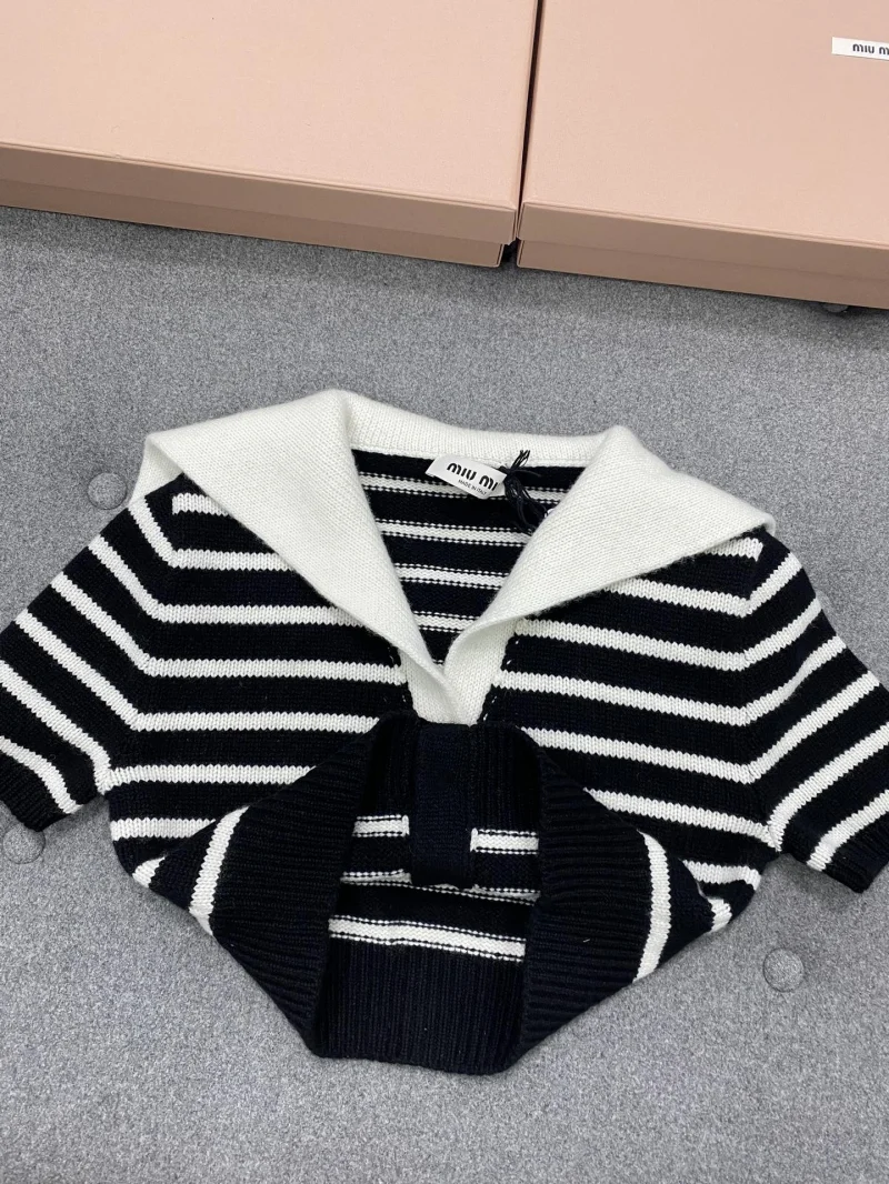 캐시미어 크롭 반팔 상세