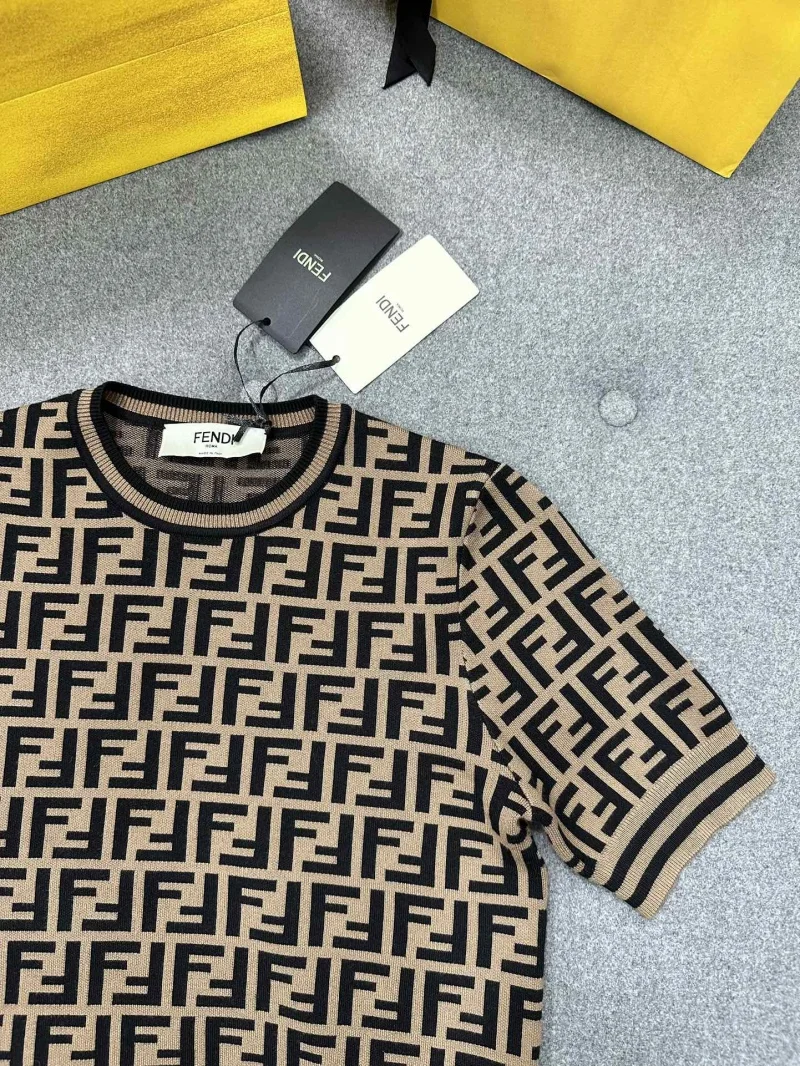 클래식 FF 니트 웨어 상세