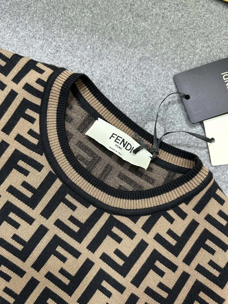 클래식 FF 니트 웨어 상세