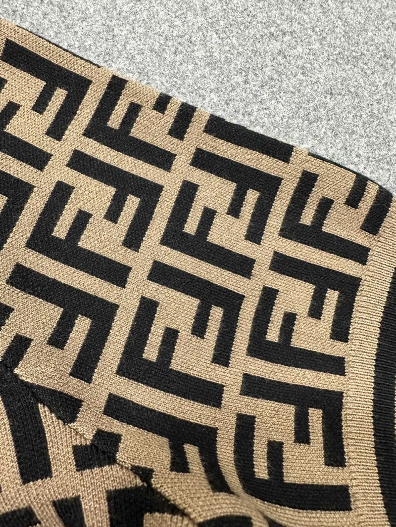 클래식 FF 니트 웨어 상세