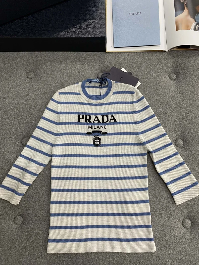 스트라이프 인타르시아 울 크루넥 니트 상세