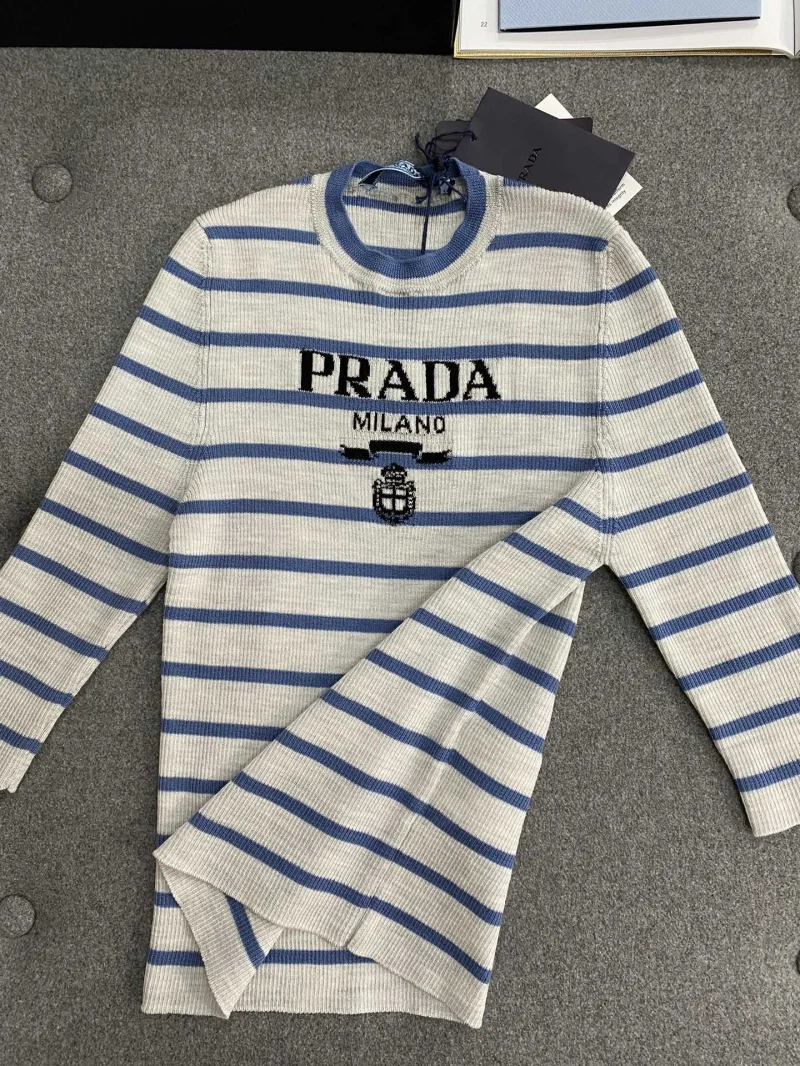 스트라이프 인타르시아 울 크루넥 니트 상세