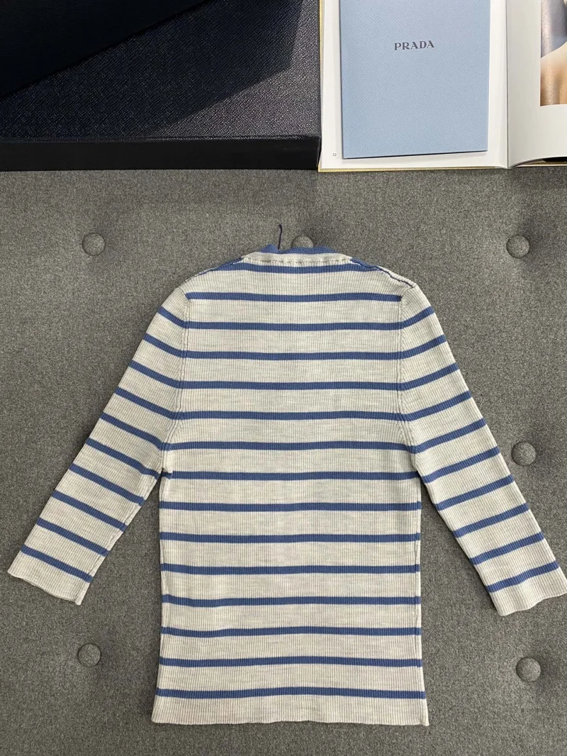 스트라이프 인타르시아 울 크루넥 니트 상세