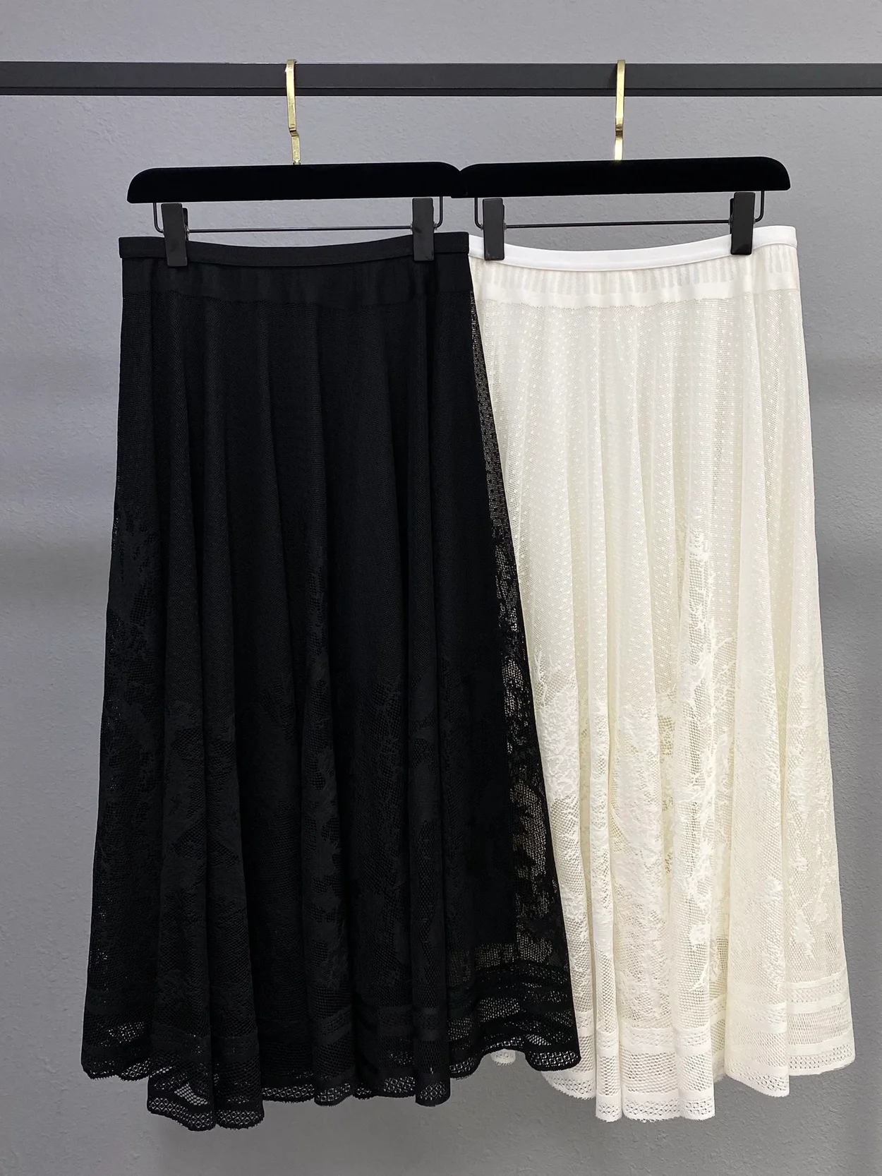 코튼 블렌드 레이스 플레어 미디 스커트 상세