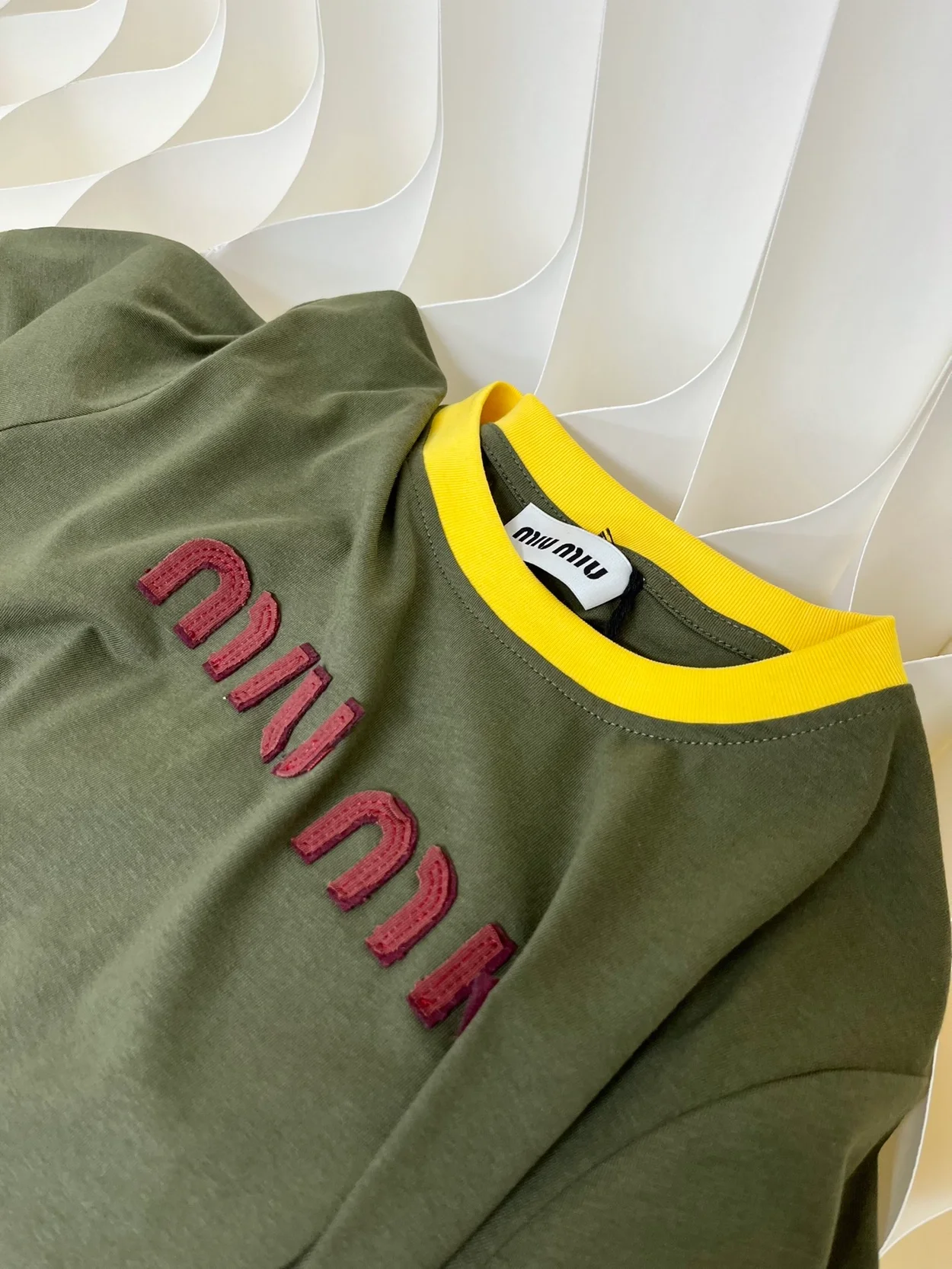 자수 코튼 저지 티셔츠 상세