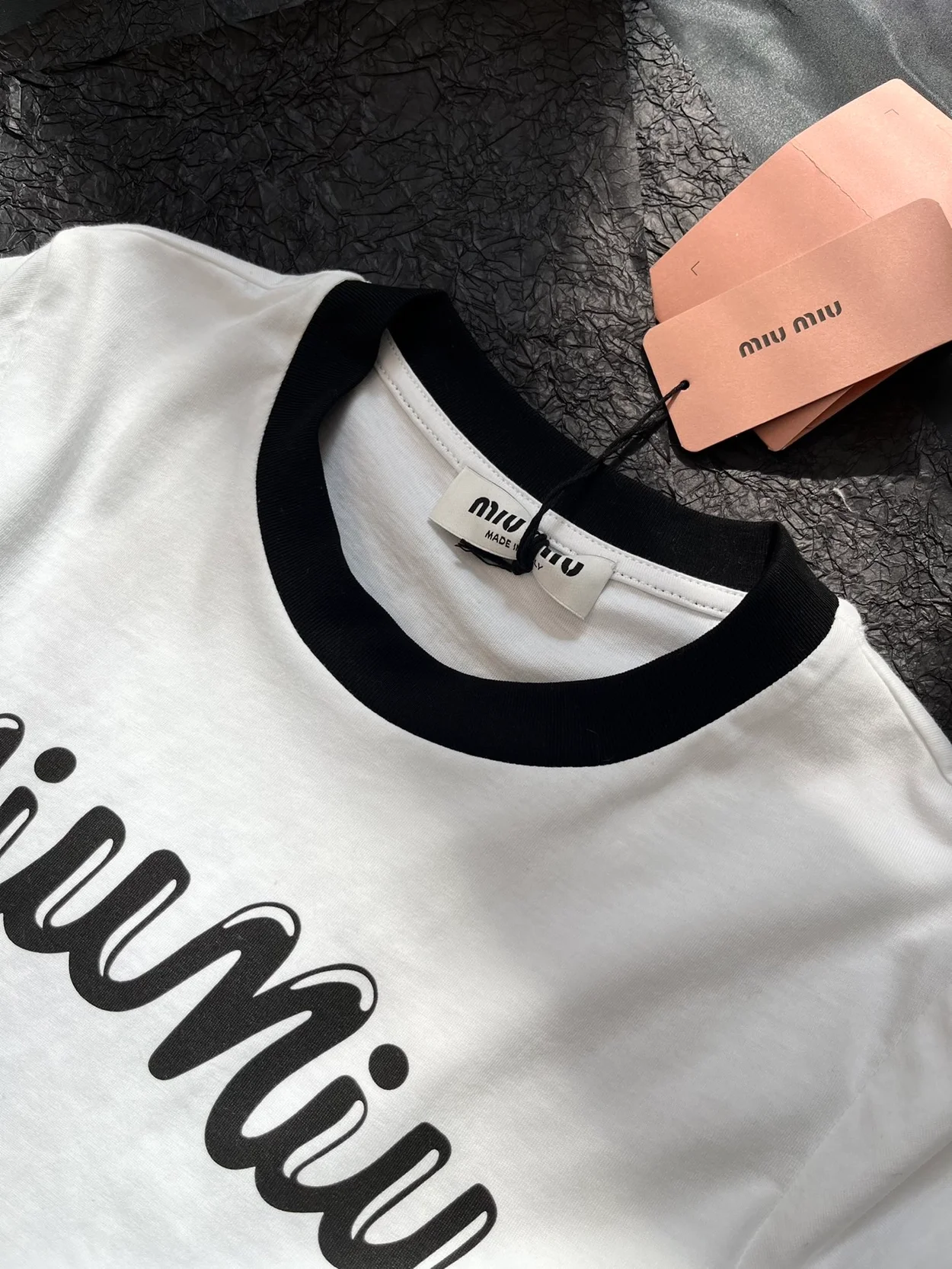 로고 프린트 크롭 티셔츠 상세